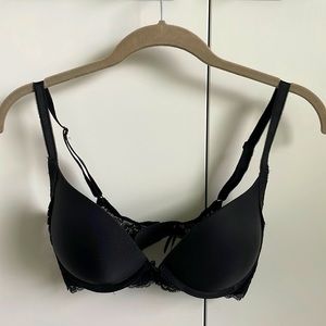 ❣️3 for $50❣️ Victoria’s Secret Dream Angels Push-Up Bra 32DD